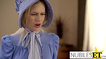 play The blonde has sex with my dick very well