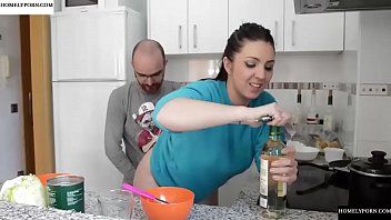 play Xnxx Buzau z kuchenną suką zerżnięta stojąc z tyłu