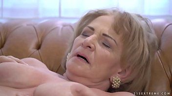 play Sex with bitch moms who get fucked by their sons