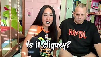 play El pene entra mejor en el culo y le encanta que lo exploten sexualmente.